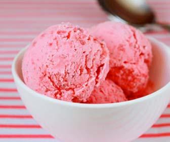 Low Carb Strawberry Ice Cream 4.1 net carbs per serving for 8 servings. Place blended strawberries in ice cream maker container, add remaining ingredients.