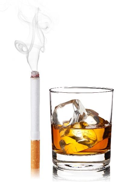 Risk Factors for Ulcers You re at risk for peptic ulcer disease if you: Are 50 years old or older. Drink alcohol in large amounts and/or often. Smoke cigarettes or use tobacco.