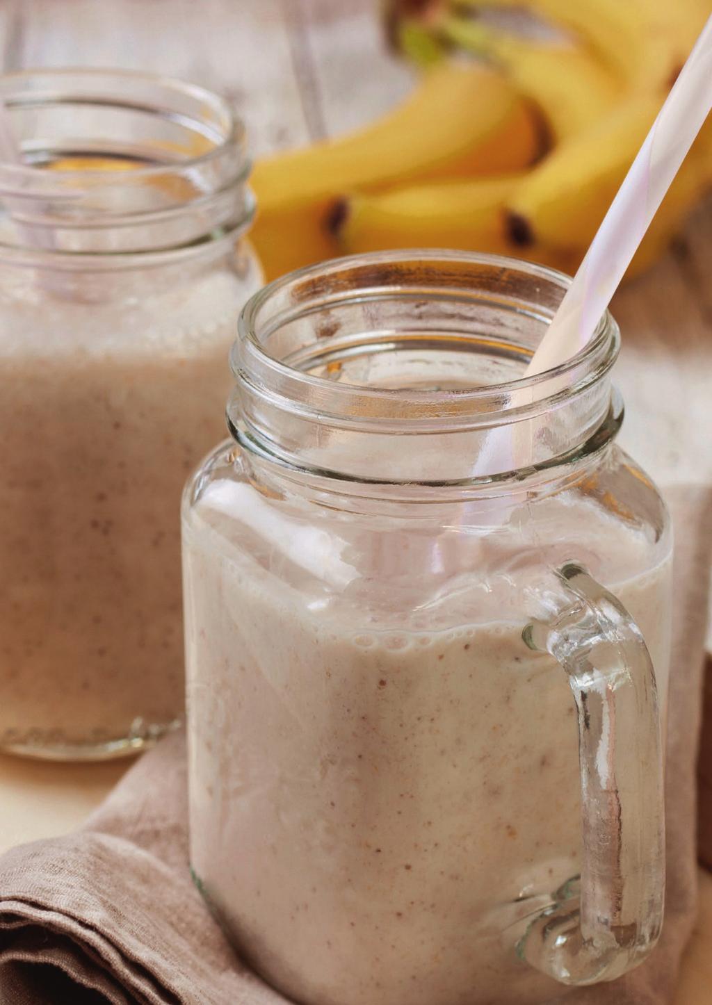 powershake with banana and peanut butter Ingredients Preparation for 1 person Mix all ingredients, except the almonds, 1 chopped banana in a blender and pour the shake in a 25 ml yoghurt tall glass.