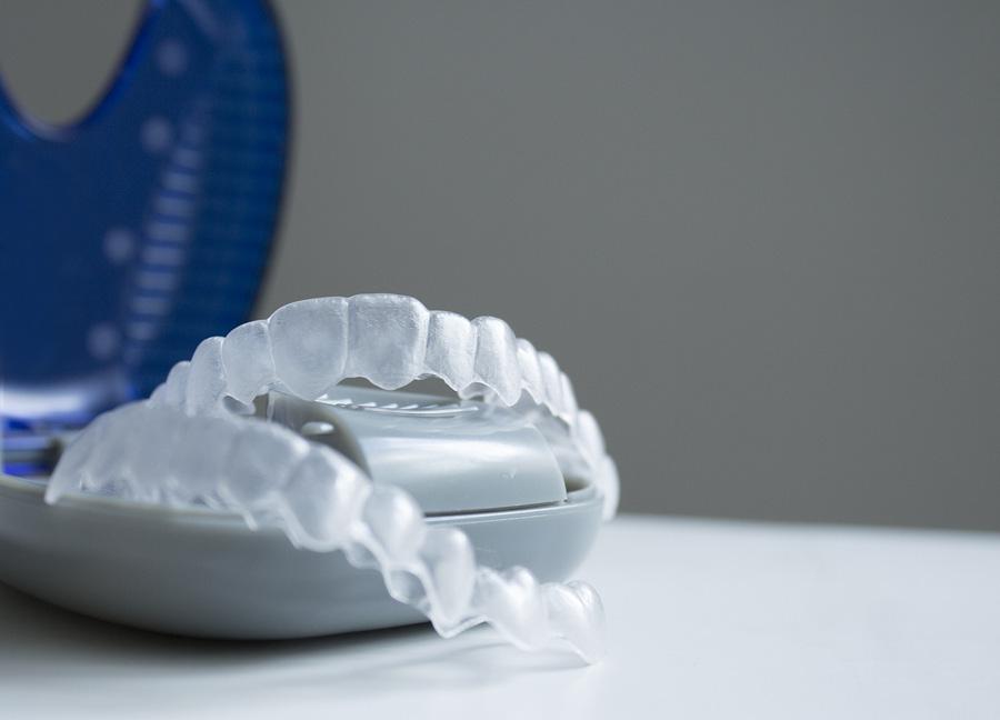 #9 DO THEY OFFER FREE REPLACEMENT RETAINERS & APPLIANCES? It's a wonderful feeling to flash your confident smile once your braces come off or your Invisalign treatment ends.
