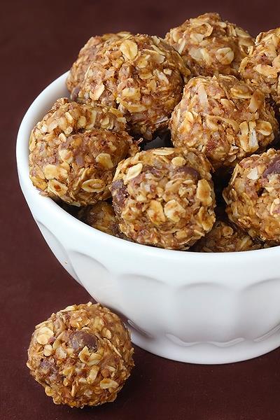 Snack Time: Energy Bites These energy bites are a great way to fuel on the go and be satisfied. They are also really easy to make and can make a lot at one time.