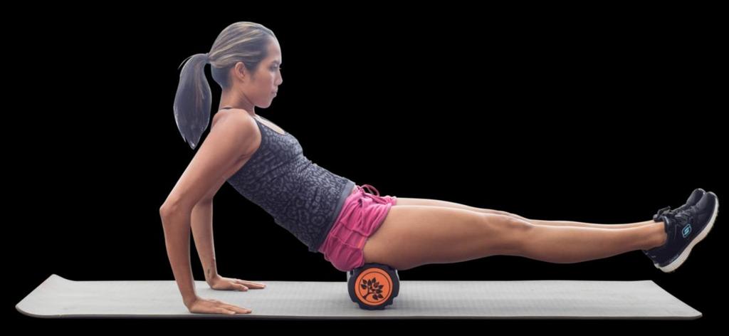 LEG PULL IN Sit on the foam roller horizontally so your weight is on your glutes.