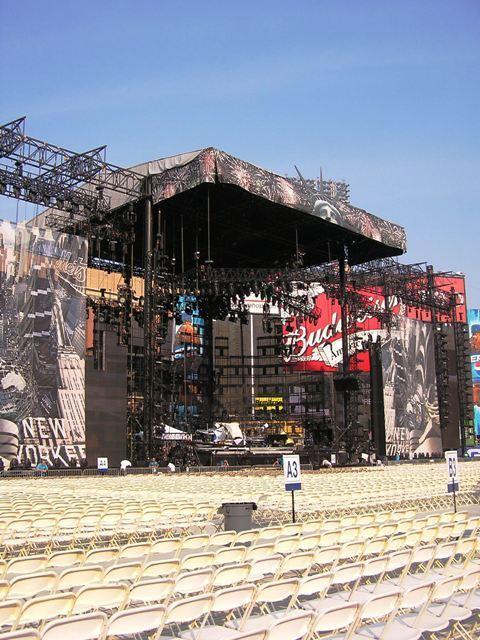 Our concert roofs offer larger weight bearing capabilities than those of other staging suppliers.