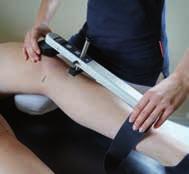 . 2. Positioning As is the case when performing the clinical Lachman test (stable Lachman test), the examiner places their bent knee below the patient s distal thigh, which then rests relaxed on