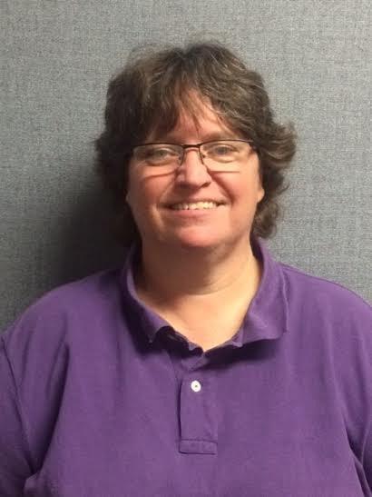 Biographies Bonnie Goben has many years of experience working in the Deaf/Hard of Hearing and Interpreter communities by teaching as adjunct staff in Interpreter Training Program, mentoring, and