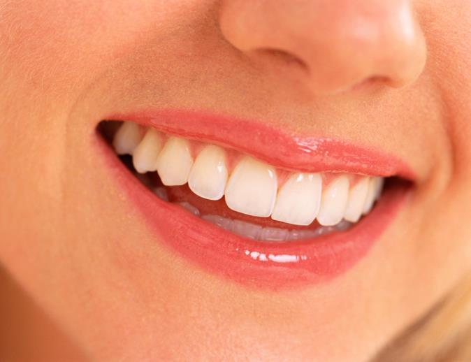 Are your yellow teeth keeping you from smiling more? In Just Over an Hour, You ll Wonder Why You Didn t Whiten Your Teeth Sooner With Zoom 2 Whitening.
