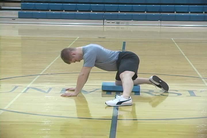 4.2 SPLIT-STANCE KNEELING ADDUCTOR MOBS Purpose To improve the length of the adductor magnus.