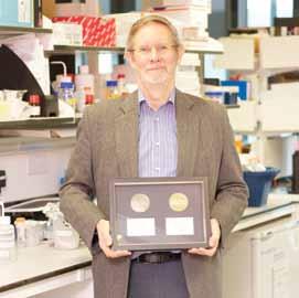 Professor John Griffiths with his Gold Medal of the International Society for Magnetic Resonance in Medicine.