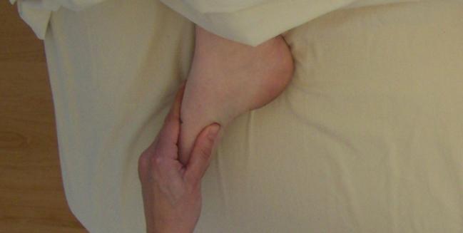 Ankle Release Simultaneous, bilateral thumb circle each white