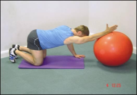 across to the same side STRETCH: Ball latissimus dorsi Adopt an all four position with a ball in