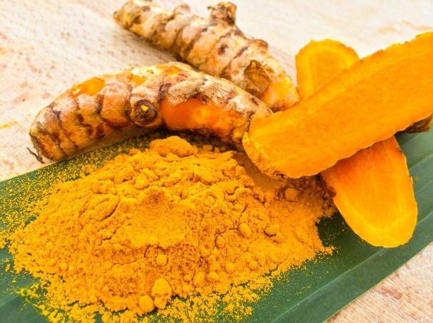 TURMERIC: How to add this amazing spice to your diet By: Dr. Melissa Bradwell, ND Continued... 4.Turmeric and Coconut Oil Mix 1 teaspoon of turmeric powder with enough coconut oil to make a paste.