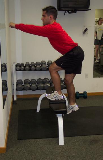 Throughout the upward phase of the movement be sure not to push off the down leg.