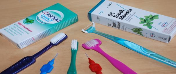 Oral Health Promotion Toothbrush- prison issue very poor (Heidari et al 2008) Toothpaste- High concentration of
