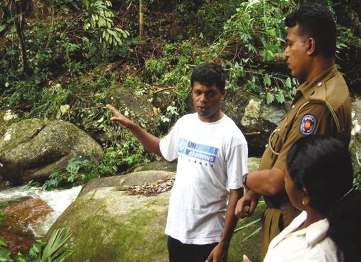 4. GOOD EXAMPLE SRI LANKA: Tsunami Response In Sri Lanka, the UNV tsunami response programme channelled its efforts through the project Strengthening Local Capacities for Disaster Risk Reduction.