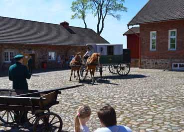 Eesti Maanteemuuseumi sündmused kevad-suvi 2015 TeeLeht APRILL 16. aprill Mihhailovskoje Puškini muuseumi fotonäituse Pihkvamaa vanad teed avamine.