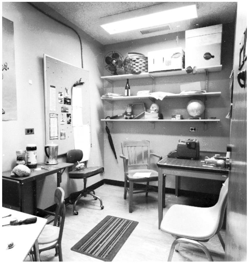 Psych 355, Miyamoto, Spr '18 7 Predictions & Findings of "Office Room" Experiment Brewer & Treyens (1981) : A Schema for "Office Room" Schemas: Representations of typical characteristics of objects,