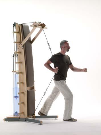 Chest I 665 Active One Arm Press Use Mid Pulley - Upright stance - Feet are positioned apart in an active