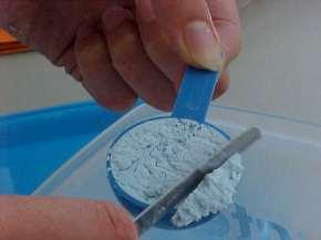 Stiff alginate How to proceed? Measure 3 level scoops of alginate powder.