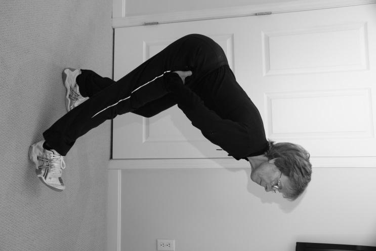 EXERCISE 23 Legs Hamstring stretch (no hand support