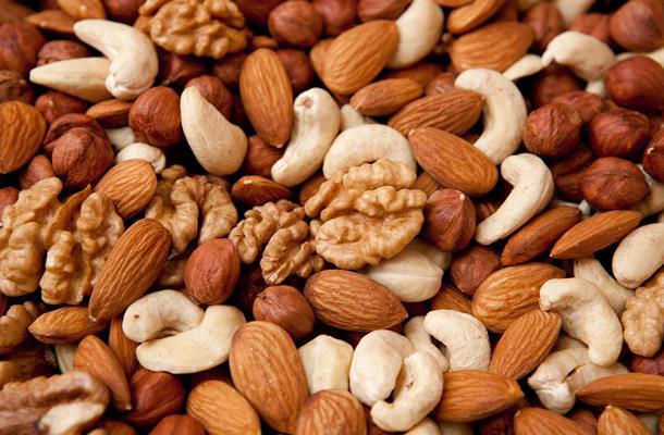 Nuts & Numbers -200kcal 250kcal 8 Walnuts 10 Macadamia