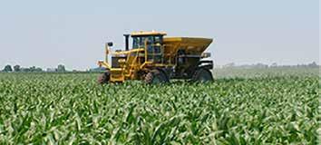 New Leader G- Spreader In corn field after corn field, the yield advantage goes to fertilizer programs that include Sulf-N ammonium sulfate.