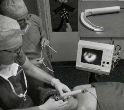 The video view transmitted from the distal blade can be used by the attending anesthetist to follow the intubation procedure and also to confirm final endotracheal tube (ETT) position between the