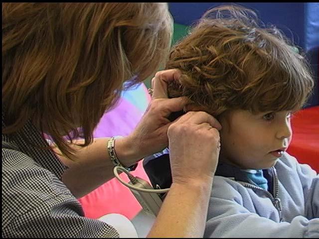 Status of Hearing Screening Practices in Head Start Programs All children are supposed to receive a hearing screen within 45 days of enrollment; however: Most programs rely on subjective screening