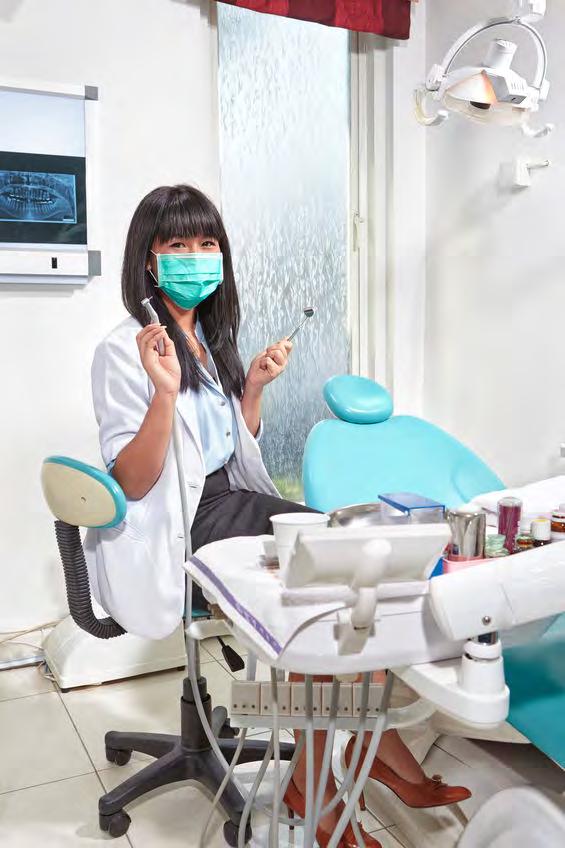 First I will see the hygienist. She works with the dentist. There are also assistants who help the dentist and hygienist.