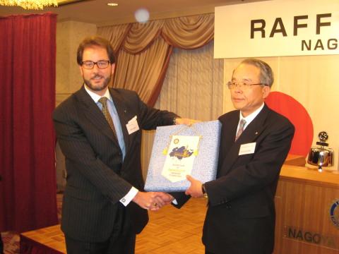 Pres Sami and Pres Kajikawa With RC Nagoya Meihoku Rotarians May and Cecilia at Tsukiji Fish