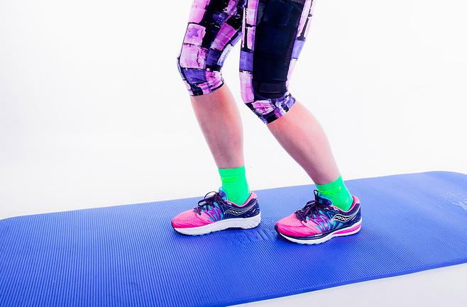 STRONG & INJURY FREE RUNNING KEY STRETCHES Calf (gastrocnemius) Stand with feet shoulder width apart. Take one foot forward and keep feet parallel.