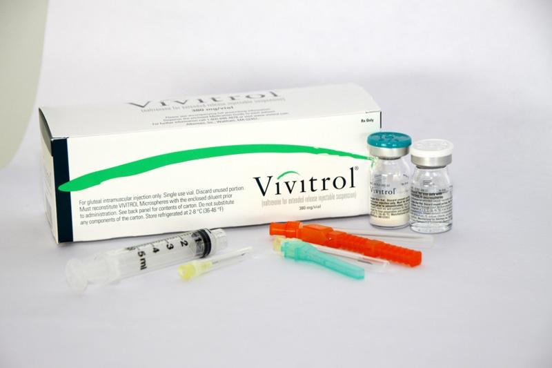 The XR-NTX Kit 17 One vial of XR-NTX microspheres One vial of diluent One 5-mL syringe One 1-inch 20-gauge preparation needle Two 1.