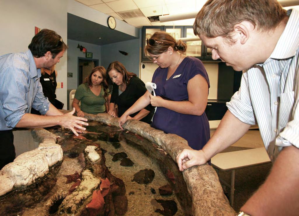 Veronica Wences and Cindy Hulliger visit one of Irvine s favorite education providers, Aquarium of the Pacific.
