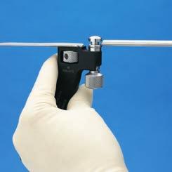 7 Assemble the optical retractor 5A 5B Insert the endoscope with sheath into the assembled optical retractor.