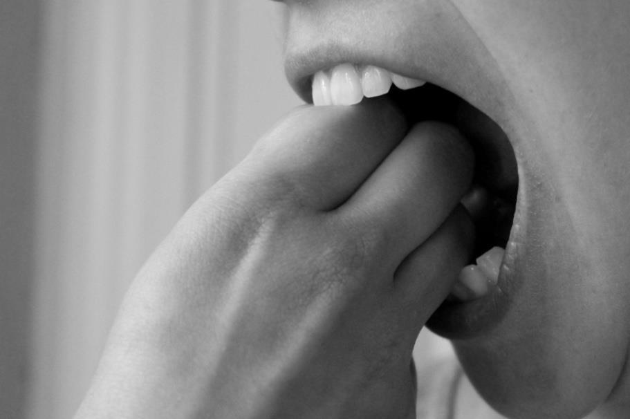 Teine võimalus suu avanemisulatust kontrollida on nn nukitest, mille puhul hinnatakse patsiendi võimet mahutada hammaste vahele võimalikult mitu oma mittedominatse käe flekseeritud proksimaalset