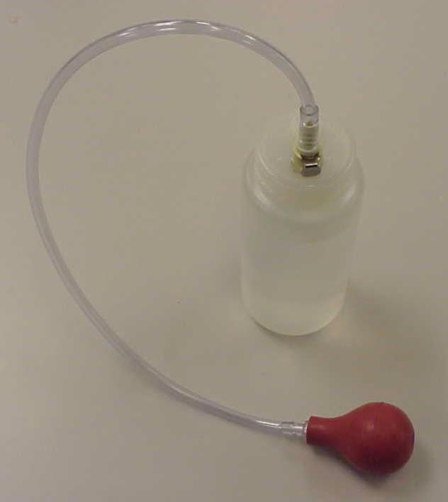 Fill and Connect Heart Bulb 1. Fill reservoir about 3/4 full of water. 2.