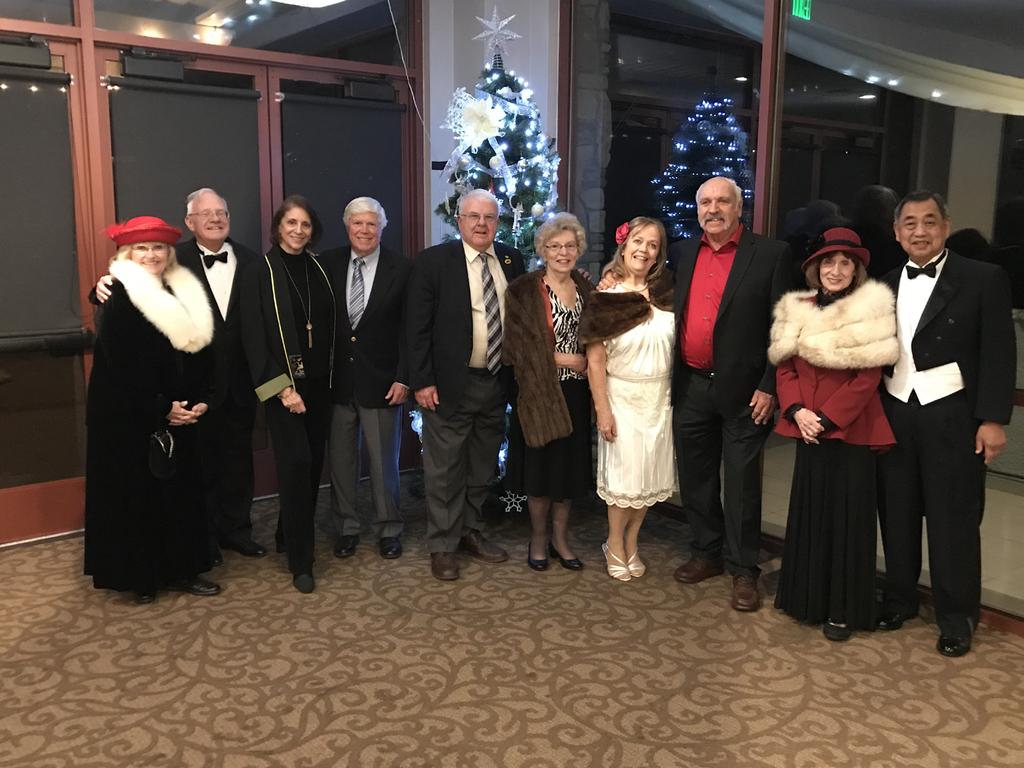 The 2018 Christmas Holiday Party Committee L to R: Neumann s, Bianchi s, Freeman s, Borba s, Estrella s What