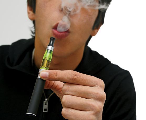 Signs of Vaping Unexplained sweet scent Pens or flash drives that aren t pens or flash
