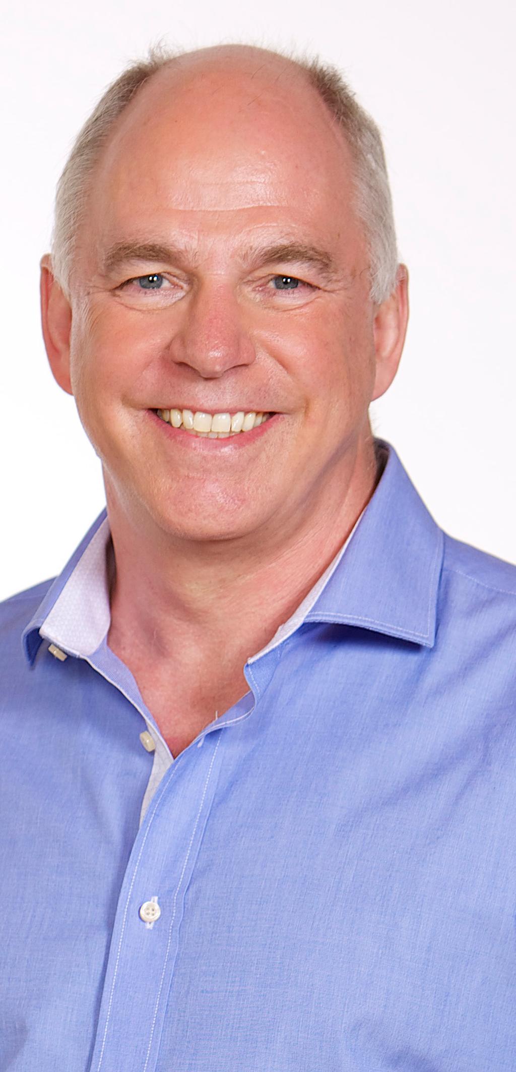 ASK THE EXPERT JONATHAN WOOD, GENERAL & COSMETIC DENTIST - QUALIFIED PRACTICE ASSESSOR BDS - GDC NO 50452 Q: DOES A SMILE Q: HOW PERMANENT IS A Q: DO YOUR TEETH GET MAKEOVER GIVE YOU A SMILE MAKEOVER?