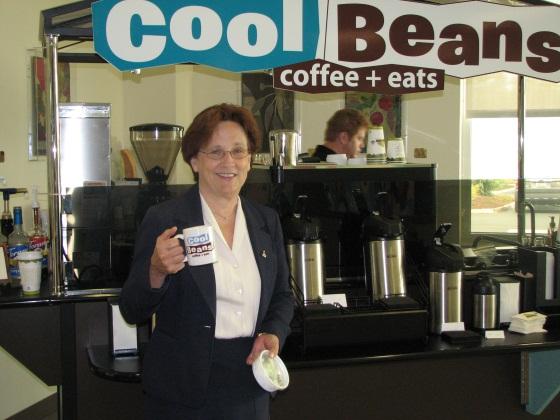 Cool Beans Program Description The Cool Beans coffee cart provides employment and job training for mentally ill adults receiving mental health services in Yolo County.