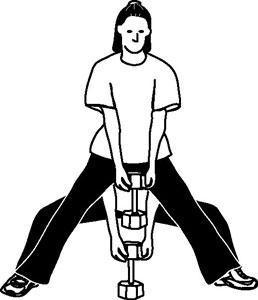 Hanging Weight Lunge Split Squat 1. Stand straight up with feet wider than shoulder width apart. Hold weight in hands with arms hanging straight. 2.