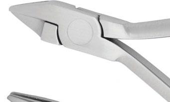 TOC-E0901 Cinch Back Plier Cinches and bends NiTi archwires distal to buccal tube. Slim beak for precise working.