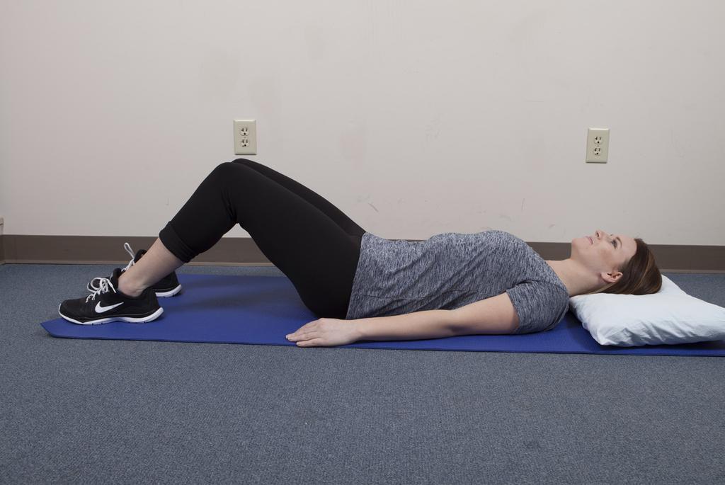 Shoulder Press: This exercise strengthens your back muscles. Lie on your back on the floor or on a firm mattress. Bend your knees. Place your feet flat on the floor or mattress.