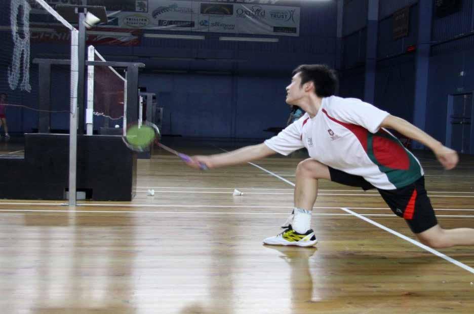 Location of participation Almost all badminton players (97.1%) took part in the sport in/at one or more man-made facilities, most commonly at an indoor sports facility or complex (57.%). Around 2 out of 1 (19.