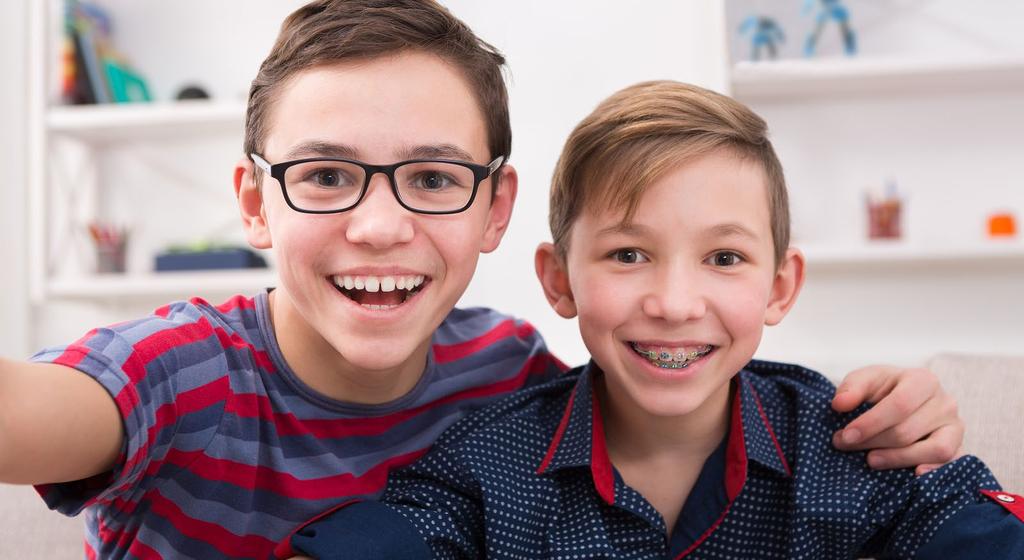 9 Do They Have Multiple Family Member Discounts? If more than one member of your family is considering orthodontic work, ask potential orthodontists if they offer a family discount.