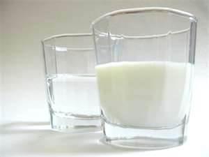 Safe drinks for teeth Milk and water only Erosion from acidic drinks e.g.