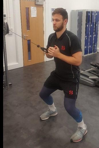 Exercise of the month Instructions for Pallof Press This exercise can be done with resistance bands or with a cable machine as shown in the pictures. 1.