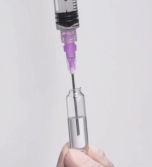SOL-M Blunt Fill Needle SOL-M Blunt Fill Needle with Filter Needles Usage Guidelines Remove the Blunt Fill Needle from its package and connect to the syringe. Remove the needle cap.