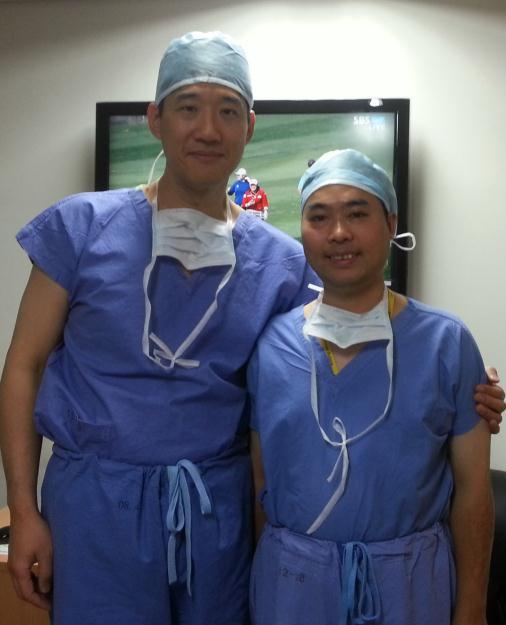 osteotomy was performed by Prof Kim KT. Take a picture with Kim GI, the director of international education of Kyung Hee University Wednesday (Nov.