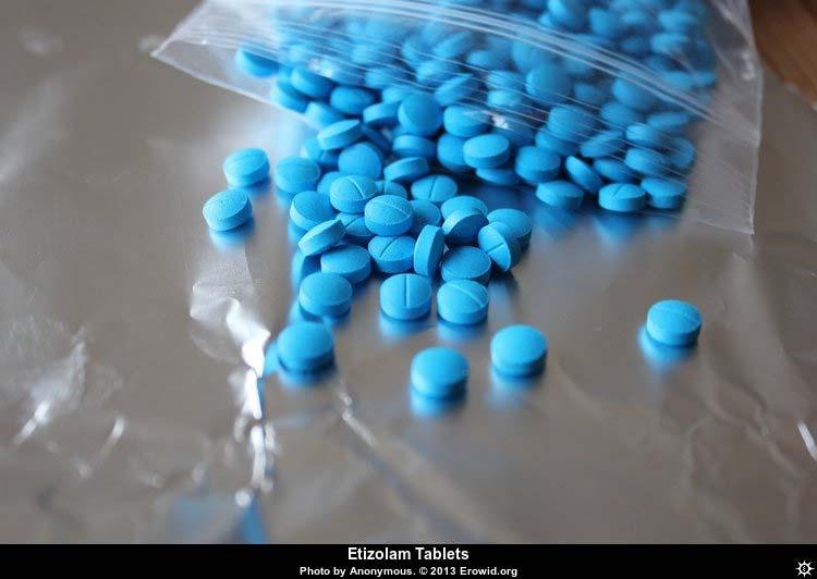 Page 6 of 8 Erowid Center Etizolam tablets Replacement Opioids Replacement opioids are meant to mimic the effects of drugs like heroin, oxycodone, opium, or fentanyl.