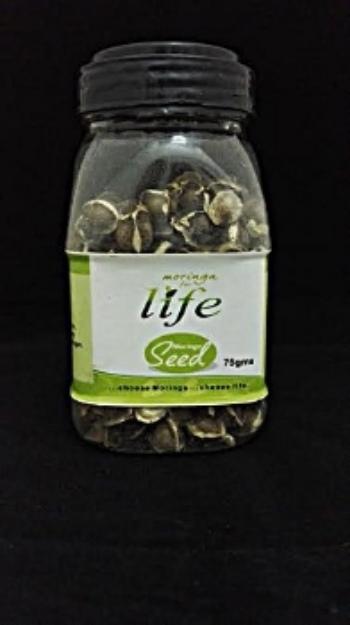 Fresh and raw Moringa seeds are quite tender, but as soon as they get dried, they become hard and start resembling small beans.